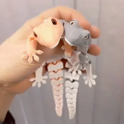 Flexi Gecko — Articulated Lizard Toy
