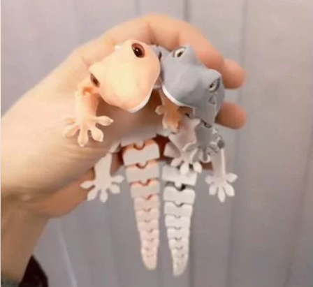 Flexi Gecko — Articulated Lizard Toy