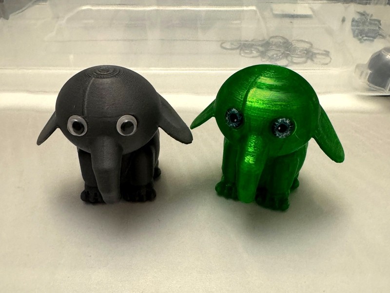 Cute Little Elephant (A09) | SKOF 3D